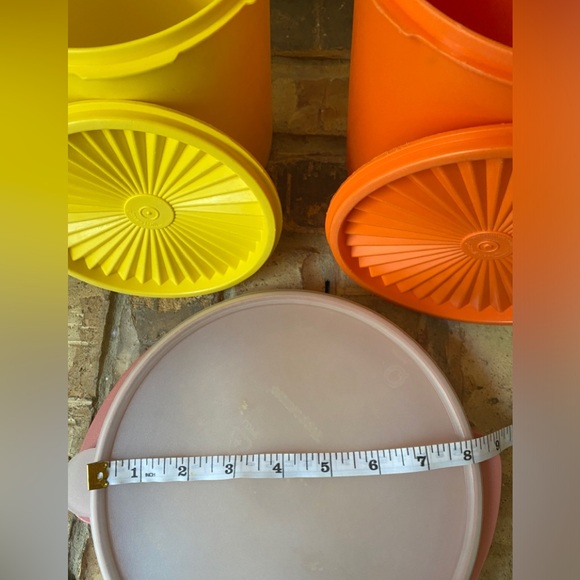 Tupperware - Picture 12 of 14